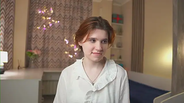 Snapshot of BelleHayton chatting on February 2026 02:35:01 PM BelleHayton online show from February 2026 02:35:01 PM