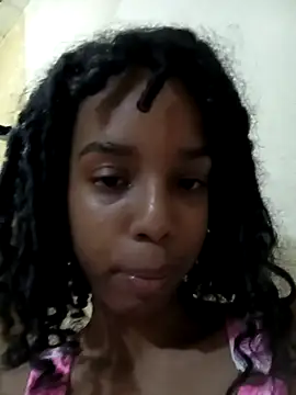 Snapshot of Roxilover chatting on February 2026 01:20:02 AM Roxilover online show from February 2026 01:20:02 AM