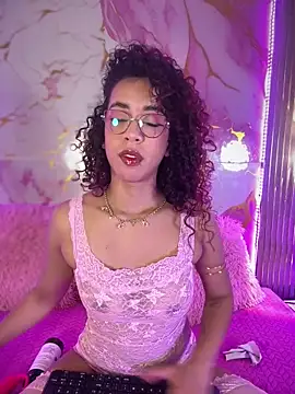 Woo isDaphne online show from March 2026 11:00:01 PM