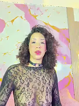 Woo isDaphne online show from May 2026 11:00:02 PM