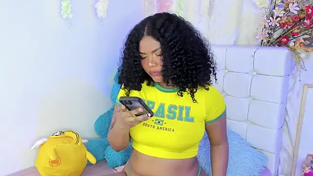 Snapshot of Angel_Belll chatting on May 2026 12:30:01 AM Angel Belll online show from May 2026 12:30:01 AM