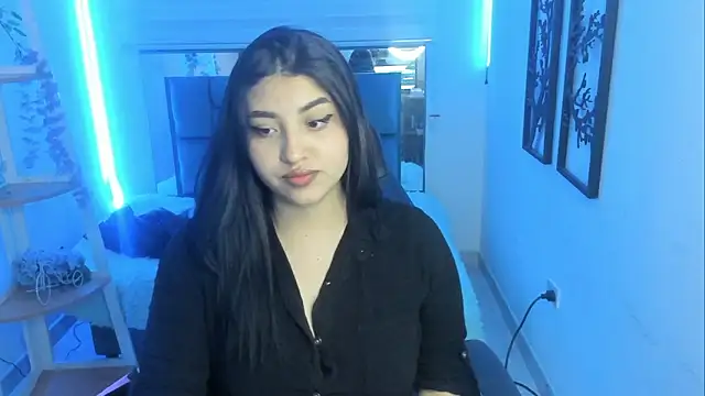 Snapshot of bloom_winxx chatting on February 2026 02:48:01 AM bloom winxx online show from February 2026 02:48:01 AM