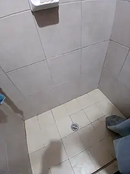 papi23l online show from April 2026 06:08:01 AM