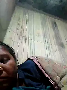 Snapshot of Loomaraj chatting on February 2026 10:32:01 PM Loomaraj online show from February 2026 10:32:01 PM