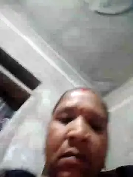 Snapshot of Loomaraj chatting on June 2026 11:22:02 PM Loomaraj online show from June 2026 11:22:02 PM