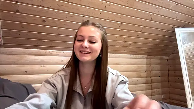 TessSamul online show from April 2026 08:57:02 PM