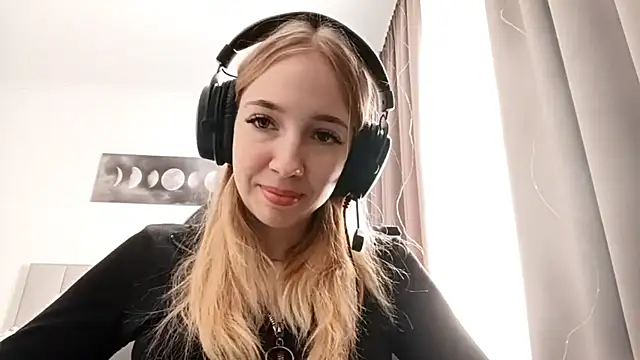 Snapshot of WackyNome chatting on February 2026 06:21:02 AM WackyNome online show from February 2026 06:21:02 AM