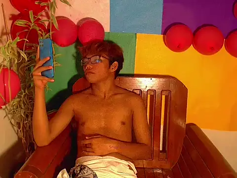 Snapshot of shopiaxox1 chatting on February 2026 11:01:02 PM shopiaxox1 online show from February 2026 11:01:02 PM