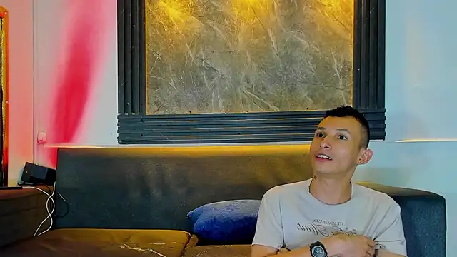 Isaak 26 online show from February 2026 08:21:01 PM