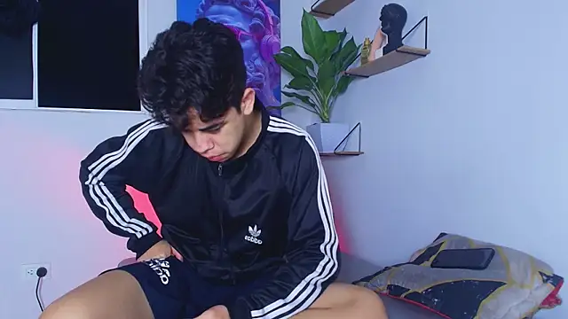 Gael moon  online show from February 2026 02:43:01 AM