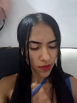 Snapshot of Alannys19 chatting on February 2026 04:41:01 AM Alannys19 online show from February 2026 04:41:01 AM