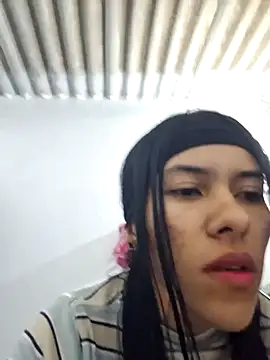 Snapshot of Alannys19 chatting on February 2026 03:57:01 AM Alannys19 online show from February 2026 03:57:01 AM