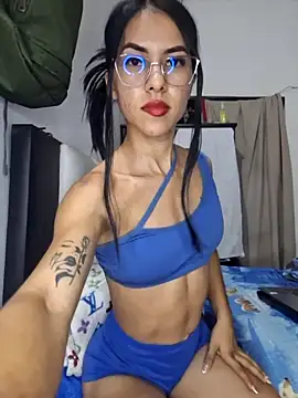 Alannys19 online show from May 2026 03:15:01 AM