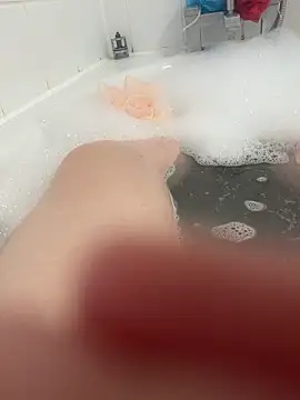 Snapshot of Piper_Milf_36 chatting on February 2026 04:04:01 PM Piper Milf 36 online show from February 2026 04:04:01 PM