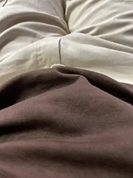 hassuniii online show from April 2026 09:01:02 PM