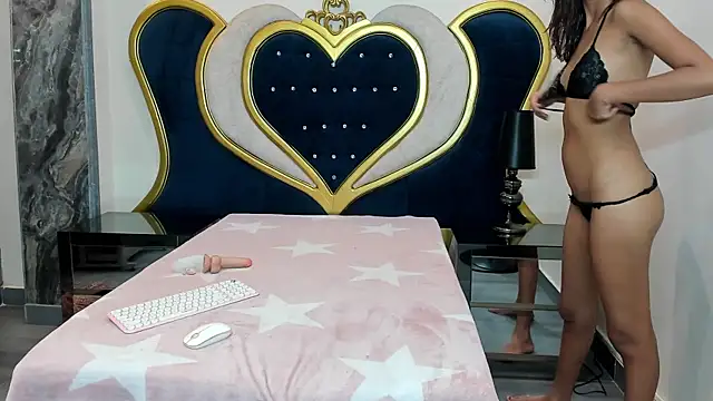 Snapshot of LinaSalazar chatting on February 2026 07:21:01 PM LinaSalazar online show from February 2026 07:21:01 PM