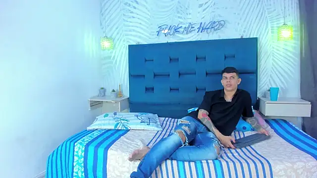 Snapshot of Adventurous_Boys chatting on March 2026 06:15:02 PM Adventurous Boys online show from March 2026 06:15:02 PM