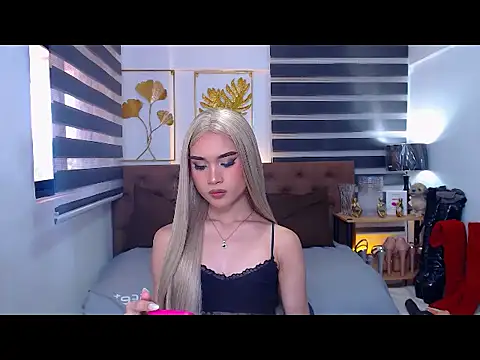 Snapshot of JuicyCockThea chatting on April 2026 06:19:01 AM JuicyCockThea online show from April 2026 06:19:01 AM