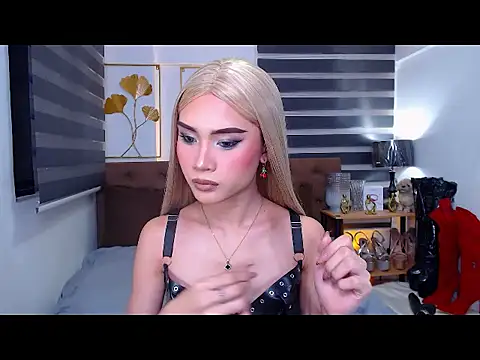 Snapshot of JuicyCockThea chatting on May 2026 12:55:02 PM JuicyCockThea online show from May 2026 12:55:02 PM