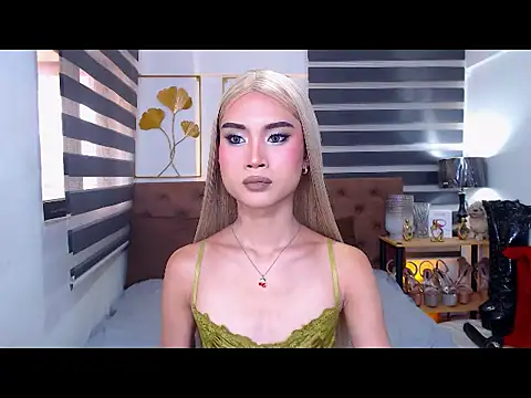 Snapshot of JuicyCockThea chatting on June 2026 02:57:02 AM JuicyCockThea online show from June 2026 02:57:02 AM