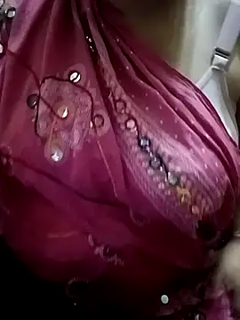 Snapshot of Simran_008 chatting on April 2026 04:19:01 PM Simran 008 online show from April 2026 04:19:01 PM