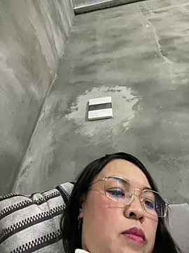 Strawberry-wet online show from February 2026 04:25:01 PM