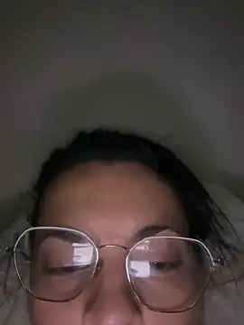 Snapshot of justinahallo chatting on February 2026 09:35:02 AM justinahallo online show from February 2026 09:35:02 AM