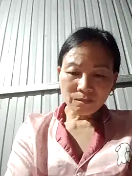 Snapshot of Kiss_love2 chatting on May 2026 05:02:02 AM Kiss love2 online show from May 2026 05:02:02 AM