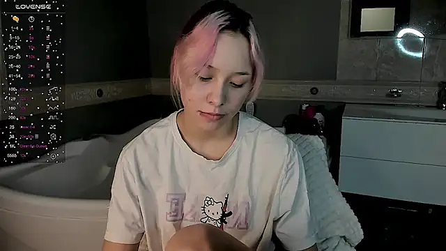 EmilyTrase online show from April 2026 01:21:01 AM