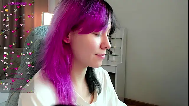 Snapshot of EmilyTrase chatting on June 2026 01:12:02 AM EmilyTrase online show from June 2026 01:12:02 AM