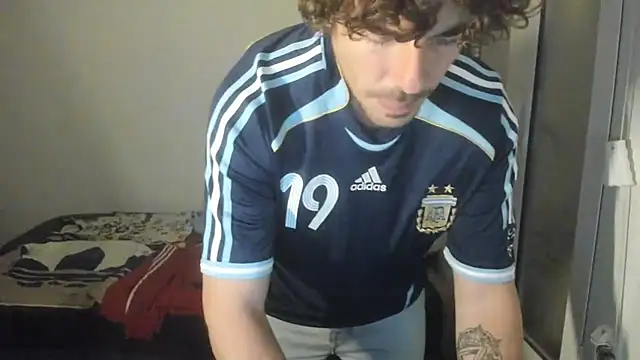 Snapshot of joaquin420_hot chatting on February 2026 10:14:02 PM joaquin420 hot online show from February 2026 10:14:02 PM