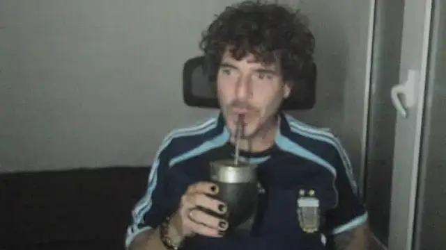 Snapshot of joaquin420_hot chatting on February 2026 04:18:02 AM joaquin420 hot online show from February 2026 04:18:02 AM