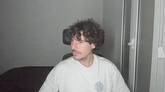 Snapshot of joaquin420_hot chatting on February 2026 10:50:02 PM joaquin420 hot online show from February 2026 10:50:02 PM