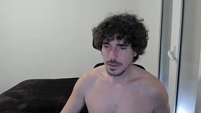 Snapshot of joaquin420_hot chatting on February 2026 10:05:02 AM joaquin420 hot online show from February 2026 10:05:02 AM