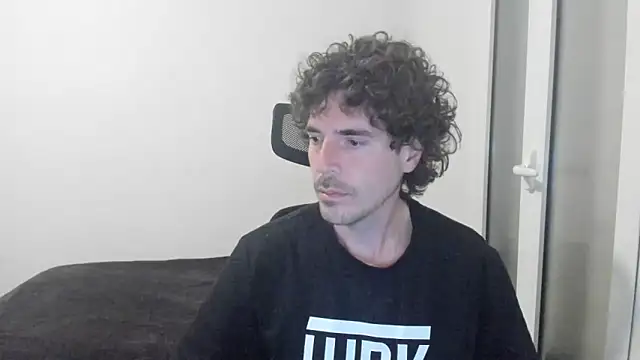 Snapshot of joaquin420_hot chatting on February 2026 11:58:02 PM joaquin420 hot online show from February 2026 11:58:02 PM