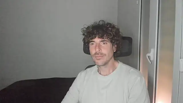 Snapshot of joaquin420_hot chatting on February 2026 11:11:01 AM joaquin420 hot online show from February 2026 11:11:01 AM