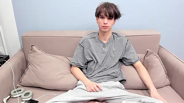 Ur NextDoor Boy online show from February 2026 07:47:02 PM