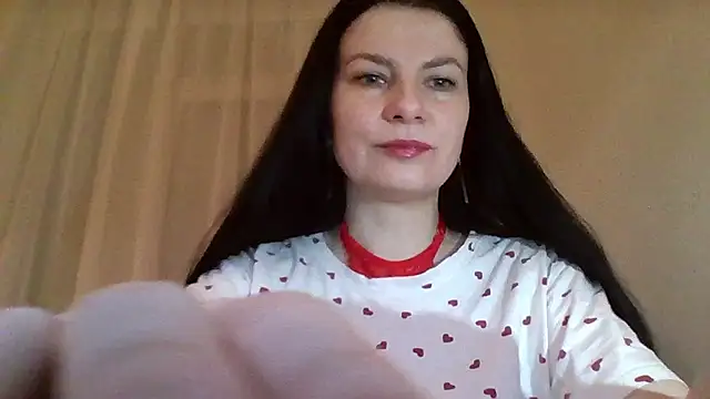 Snapshot of Clover_Shine chatting on February 2026 08:16:01 PM Clover Shine online show from February 2026 08:16:01 PM