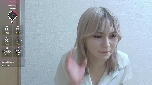 Snapshot of e_ri_ka93 chatting on May 2026 02:00:02 PM e ri ka93 online show from May 2026 02:00:02 PM
