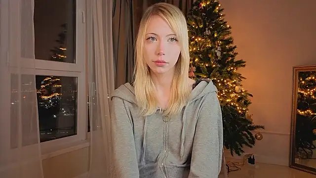 Snapshot of UWU_flower chatting on February 2026 01:40:01 PM UWU flower online show from February 2026 01:40:01 PM