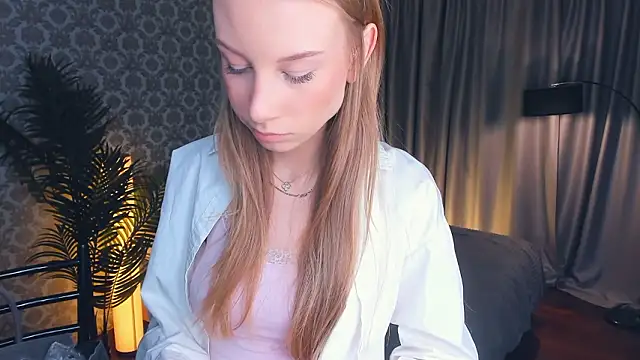 CarmenLipkin online show from March 2026 02:24:01 PM