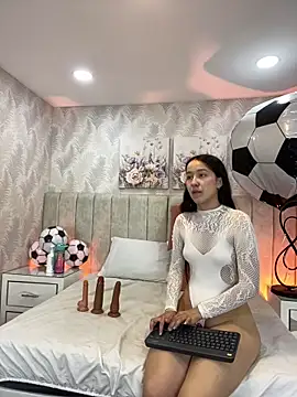 Snapshot of Brisa_Silva chatting on June 2026 11:58:01 AM Brisa Silva online show from June 2026 11:58:01 AM