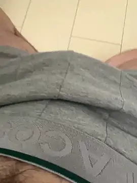 Snapshot of geilboy12 chatting on February 2026 09:27:01 AM geilboy12 online show from February 2026 09:27:01 AM