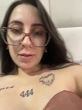 Lunaafeetx online show from March 2026 07:06:02 PM