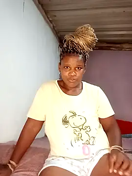 Snapshot of MrsTrina chatting on February 2026 06:25:01 PM MrsTrina online show from February 2026 06:25:01 PM