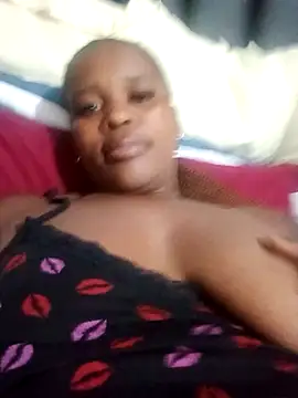 Snapshot of MrsTrina chatting on April 2026 09:32:01 PM MrsTrina online show from April 2026 09:32:01 PM