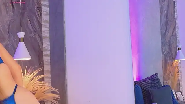 Snapshot of Hannah-Prada chatting on March 2026 11:35:01 AM Hannah-Prada online show from March 2026 11:35:01 AM