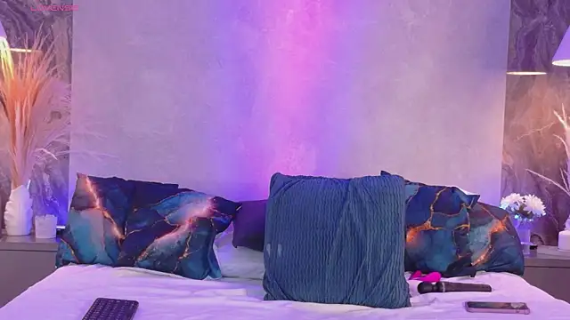 Snapshot of Hannah-Prada chatting on March 2026 11:33:02 AM Hannah-Prada online show from March 2026 11:33:02 AM