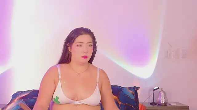 Hannah-Prada online show from June 2026 11:31:01 AM