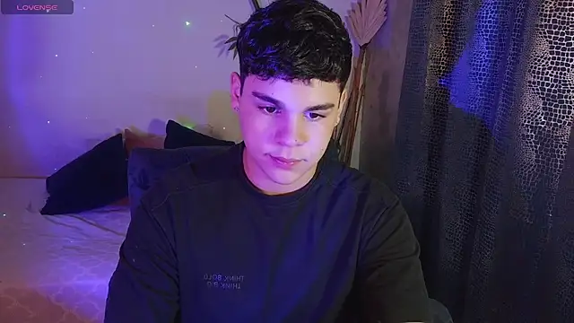 Snapshot of eithan_jonnes chatting on February 2026 09:24:02 PM eithan jonnes online show from February 2026 09:24:02 PM